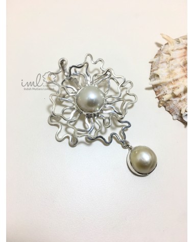 MANDALIKA BROOCH